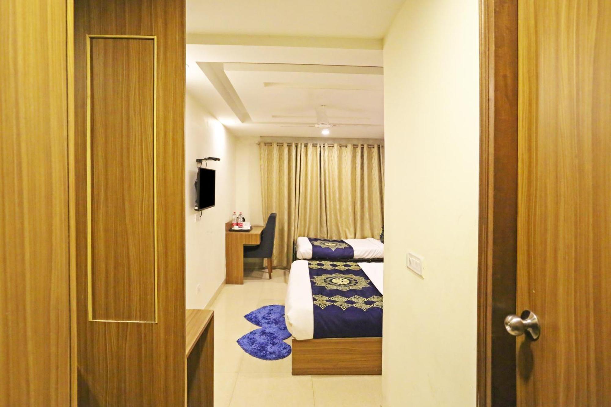 Hotel Grand Suites By D'Capitol Near Delhi Airport New Delhi Extérieur photo