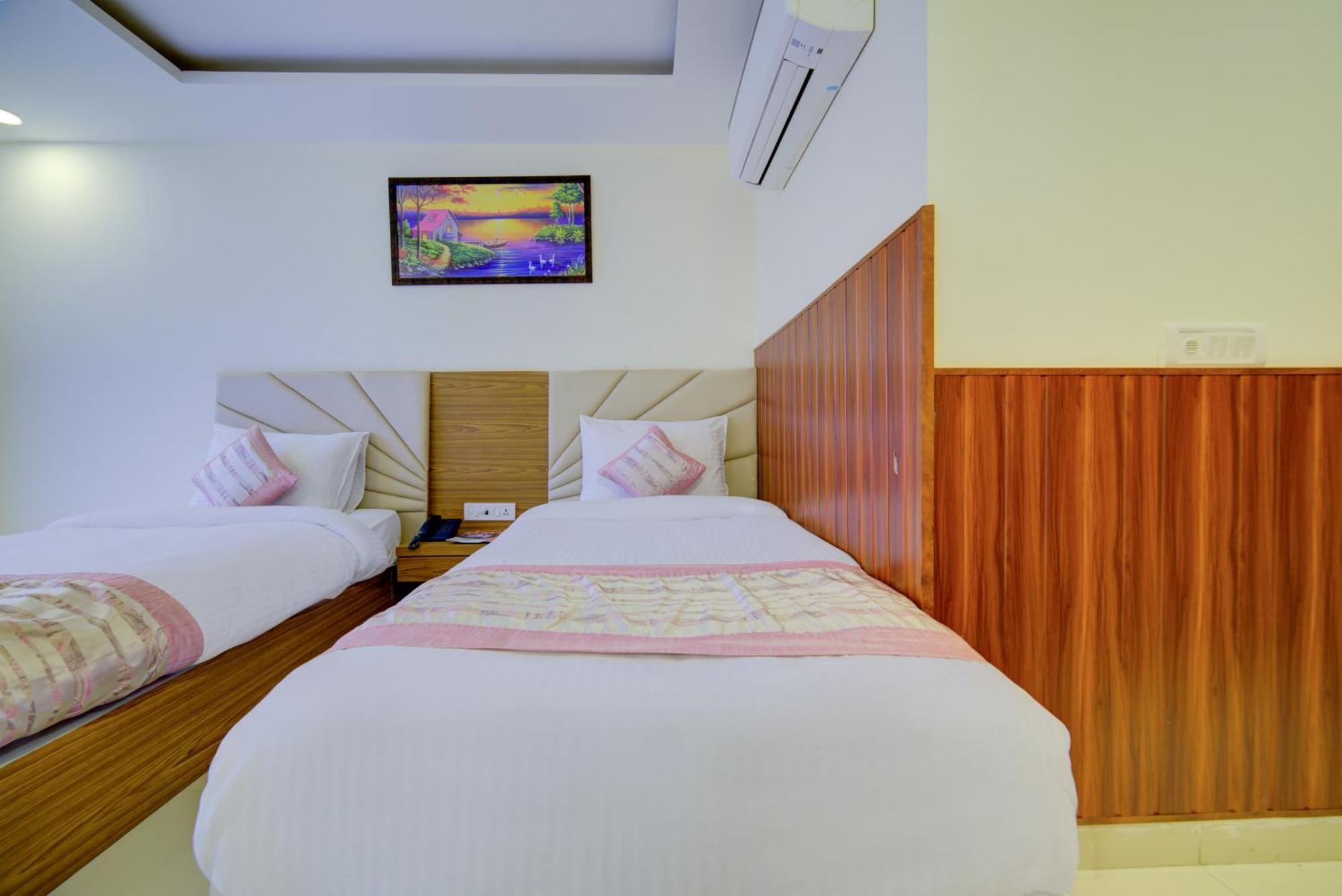 Hotel Grand Suites By D'Capitol Near Delhi Airport New Delhi Extérieur photo