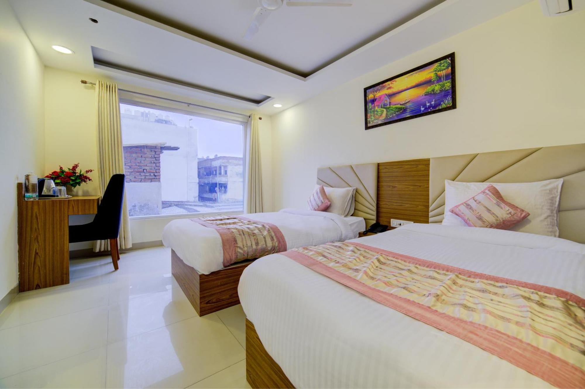 Hotel Grand Suites By D'Capitol Near Delhi Airport New Delhi Extérieur photo