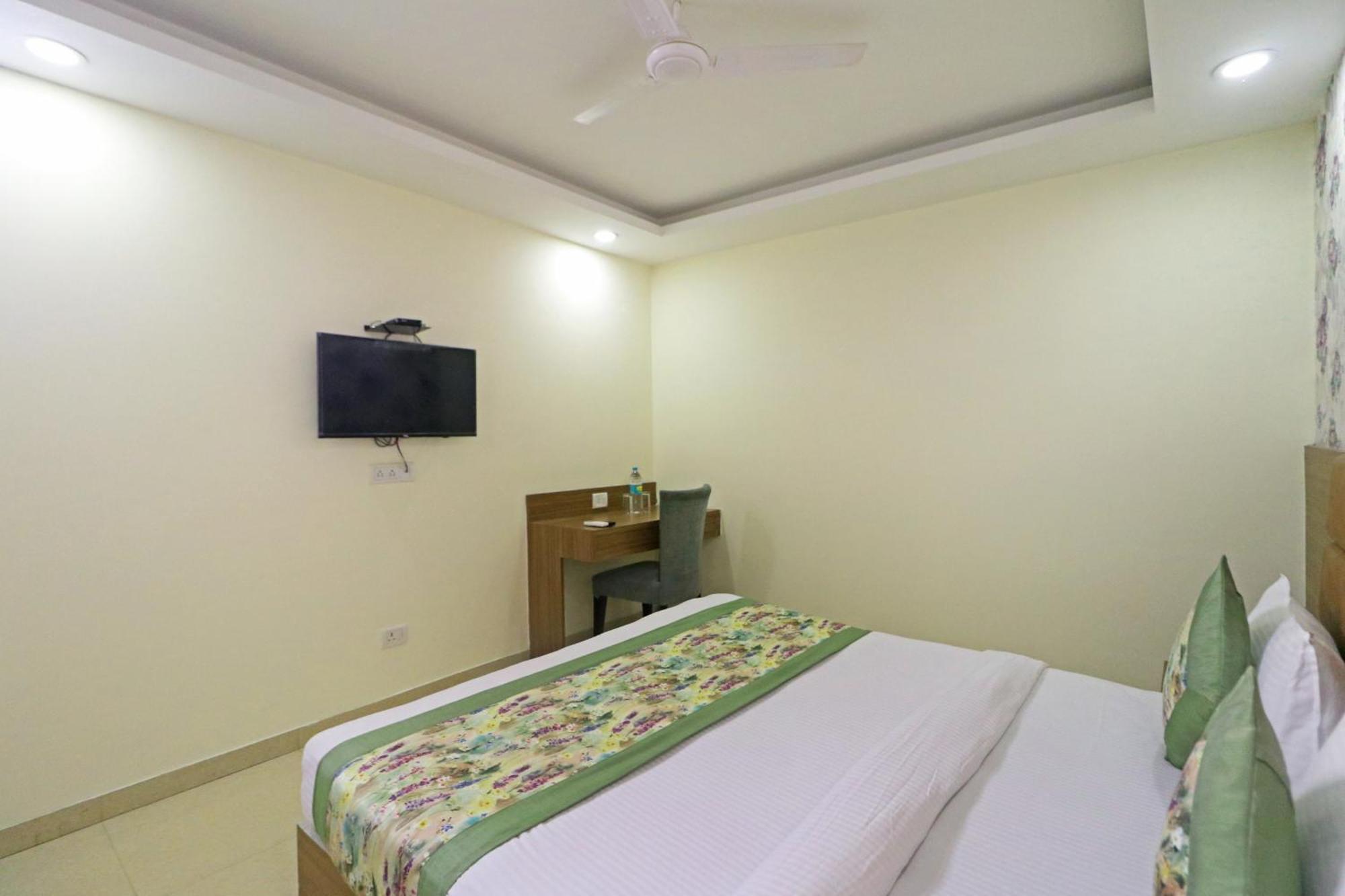 Hotel Grand Suites By D'Capitol Near Delhi Airport New Delhi Extérieur photo