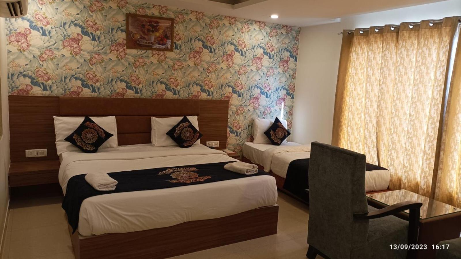 Hotel Grand Suites By D'Capitol Near Delhi Airport New Delhi Extérieur photo